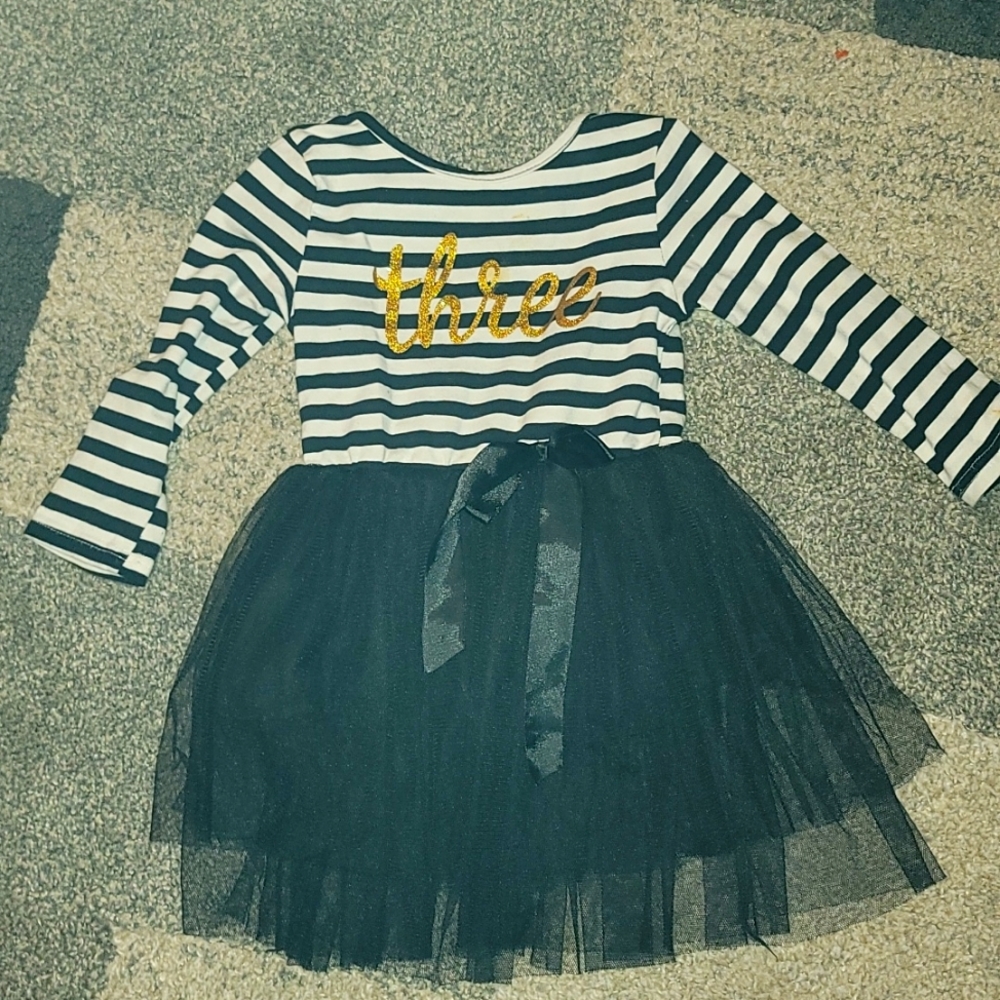 "Three" birthday shirt/dress with bow. Size 3t/4t